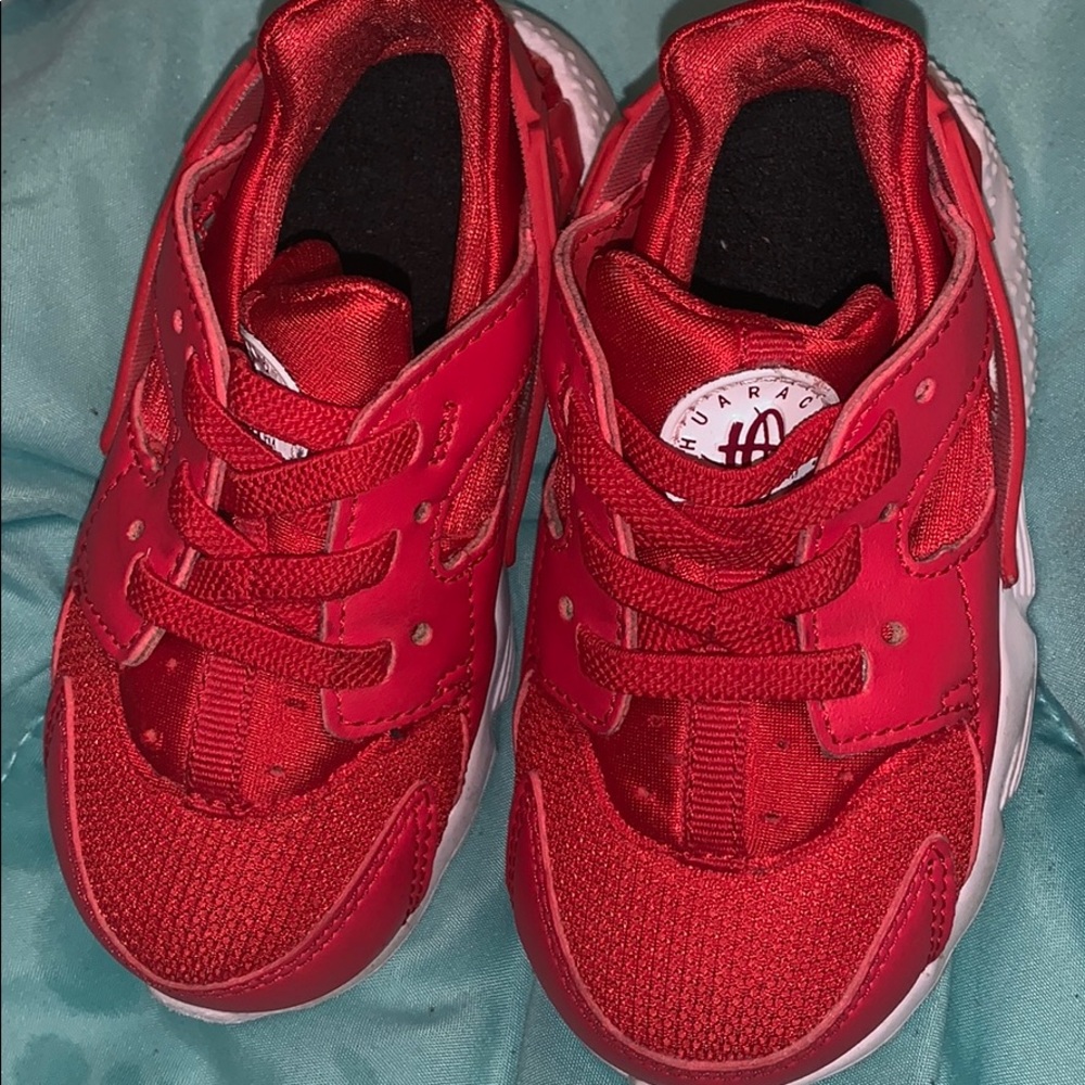Toddler Nike huraches